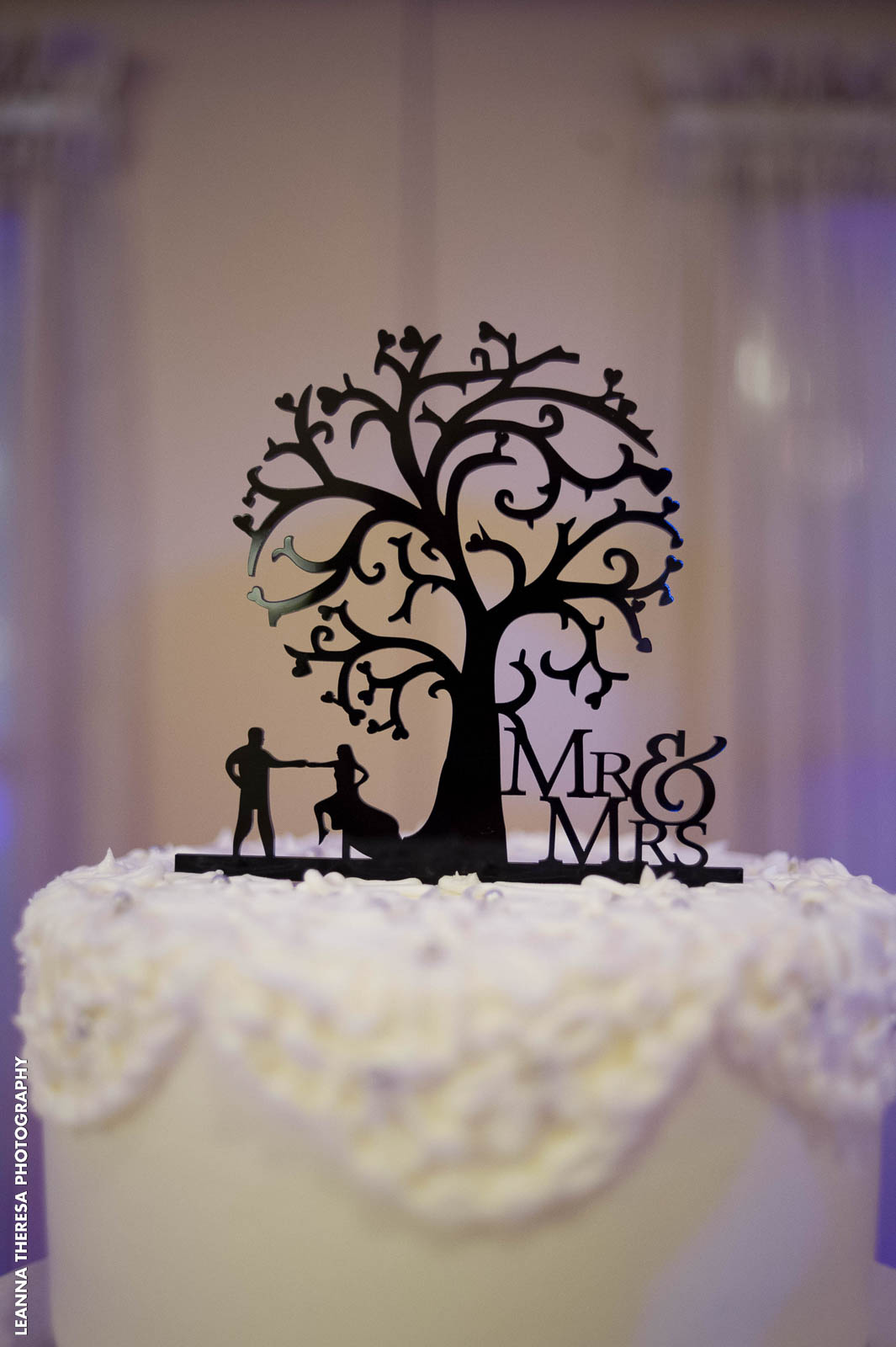 Let Your Personality Shine With These Creative Wedding Cake Toppers Mr Mrs Cake Topper